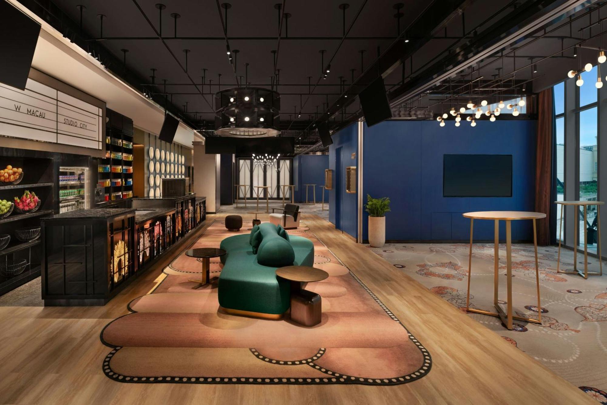 W Macau - Studio City 外观 照片 The lounge at the airport