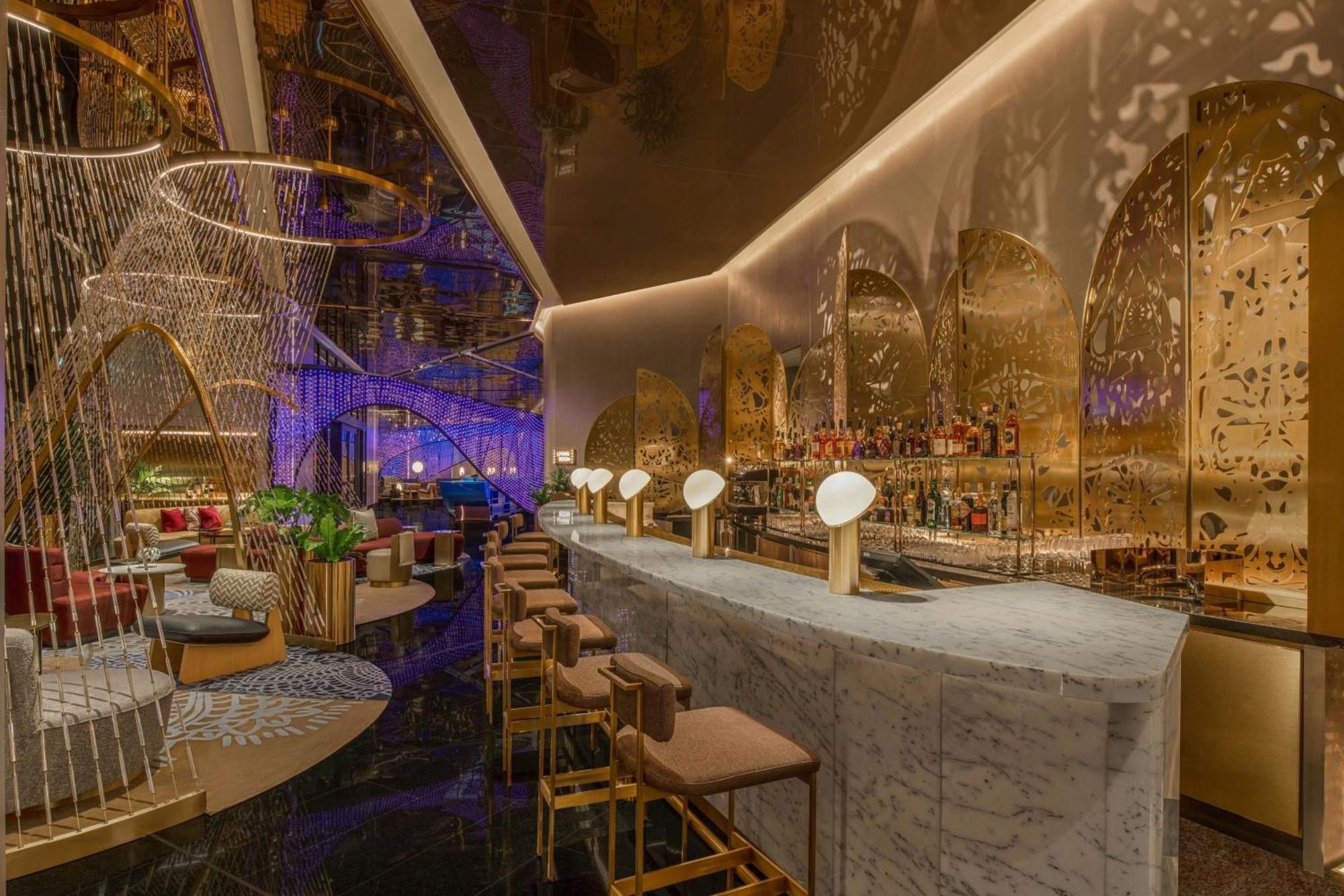 W Macau - Studio City 外观 照片 The bar at the lobby