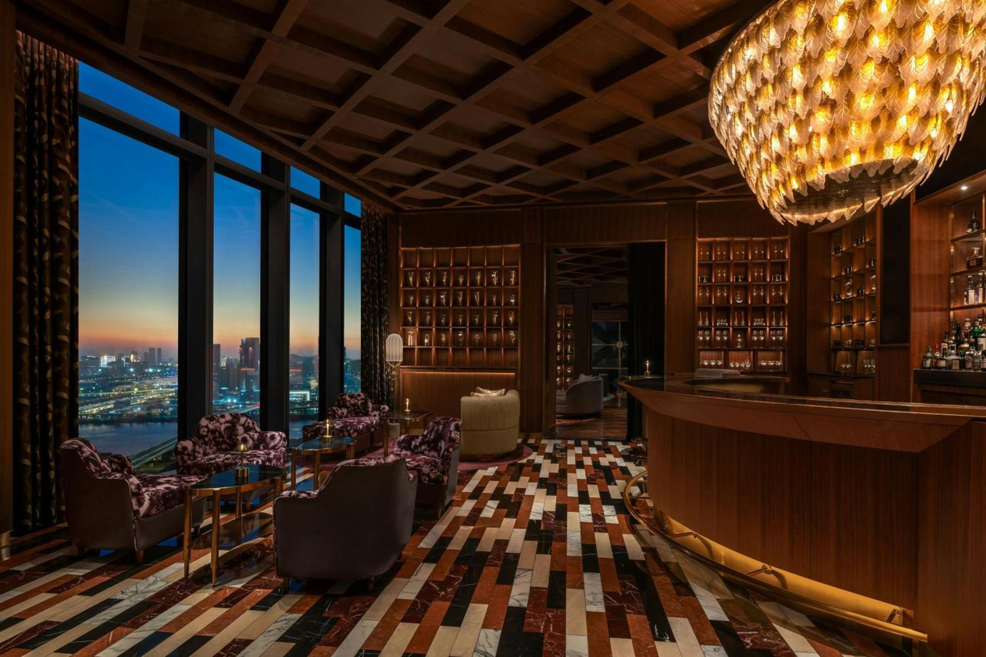W Macau - Studio City 外观 照片 The bar at the 39th floor